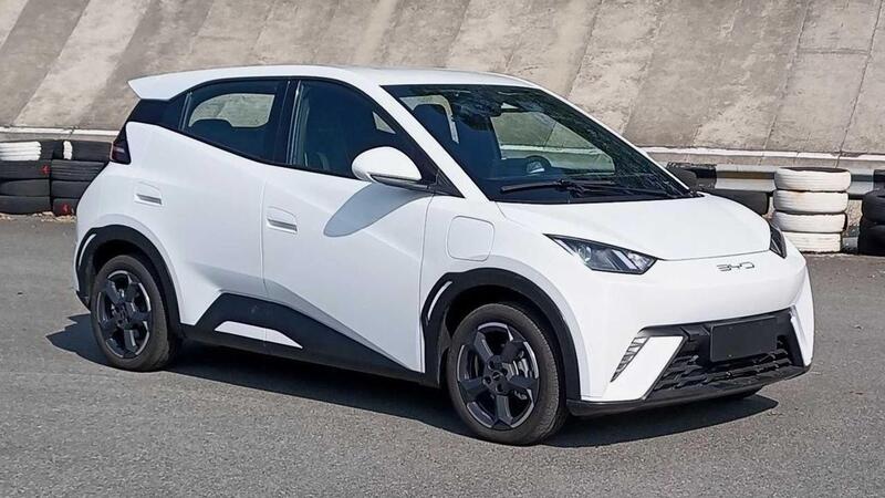 La BYD Seagull &egrave; economica ma ha la guida autonoma di livello 2