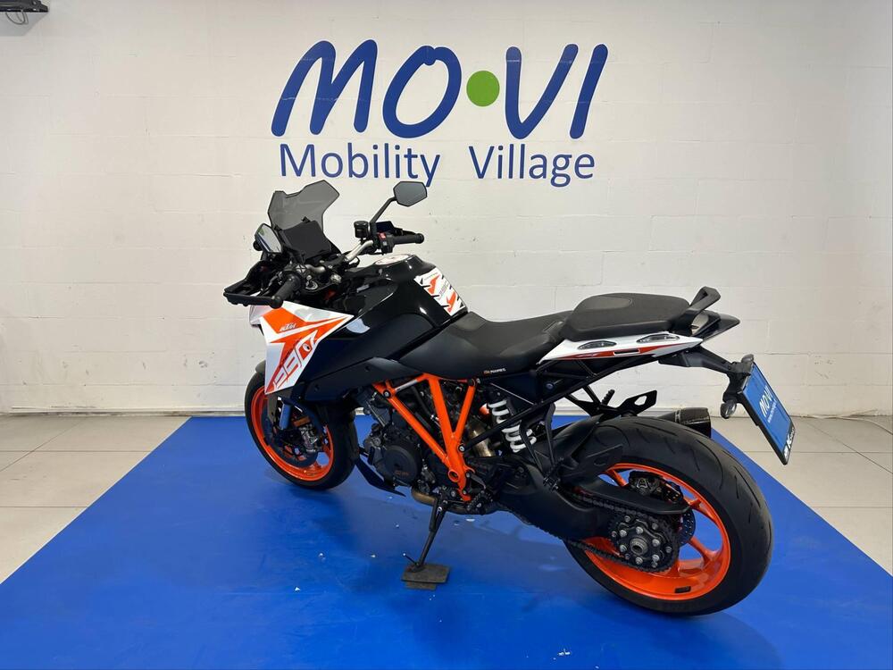 KTM 1290 Super Duke GT (2019 - 20) (4)