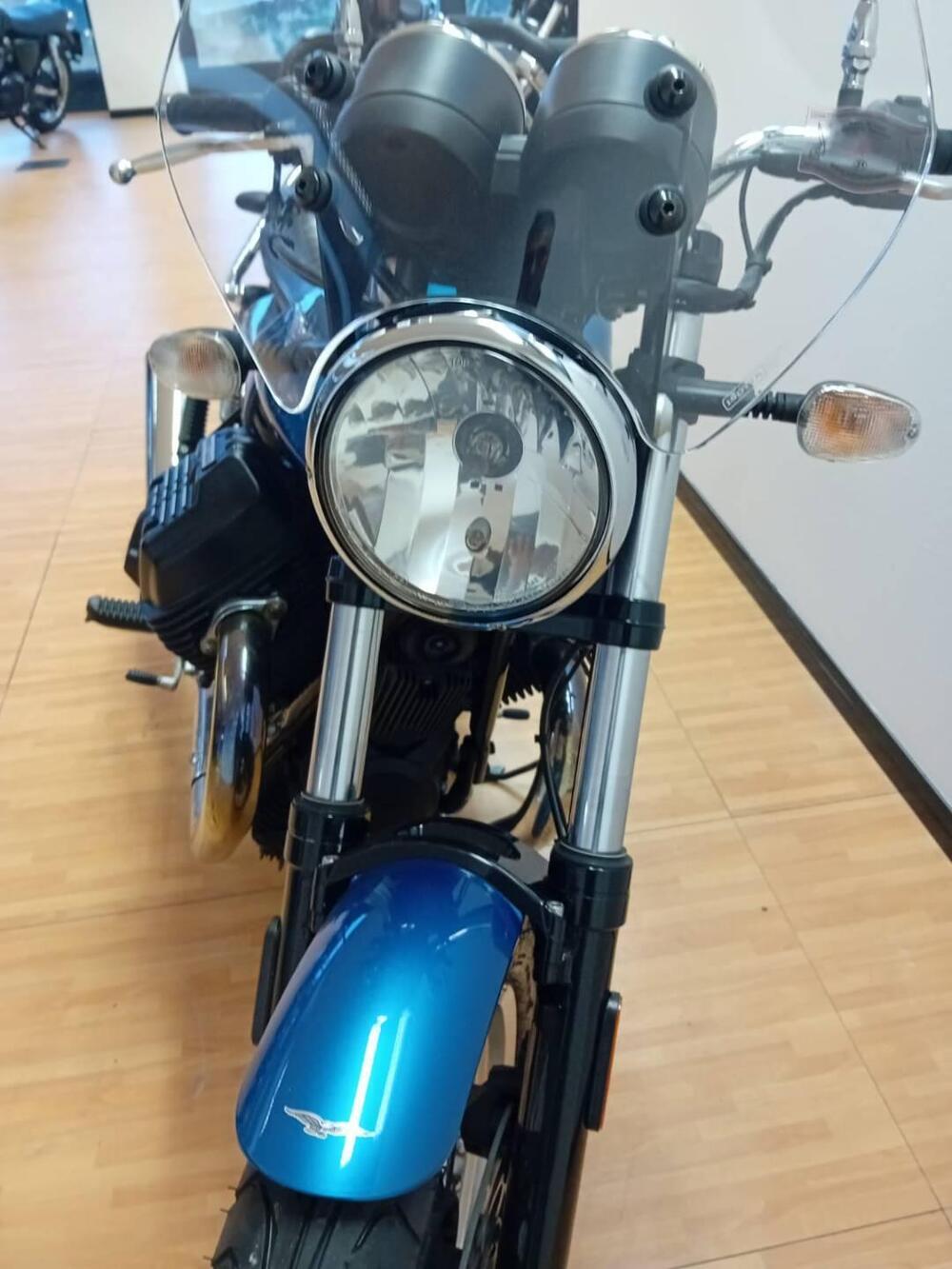 Moto Guzzi V7 II Special (2015 - 17) (2)