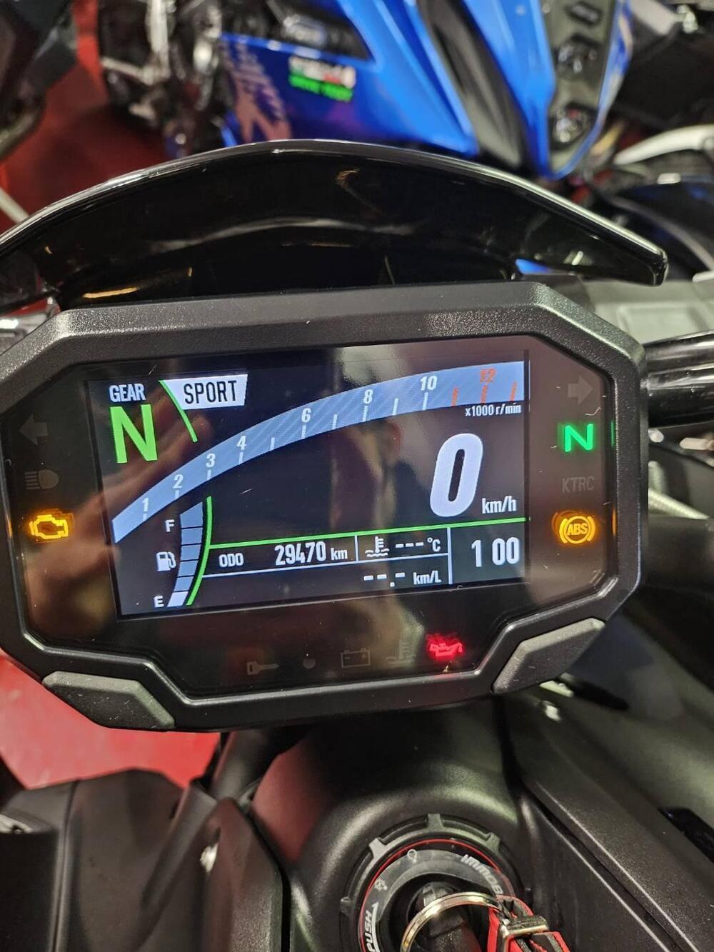 Kawasaki Z 900 SE (2022 - 24) (3)