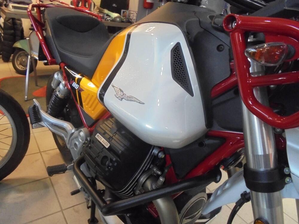 Moto Guzzi V85 TT (2024 - 25) (6)