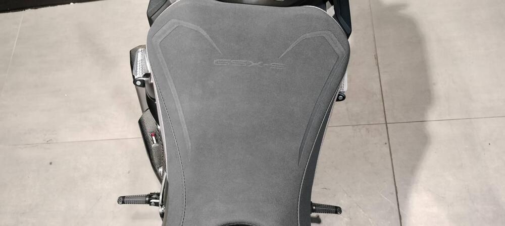 Suzuki GSX-S1000 EVO (2025) (6)