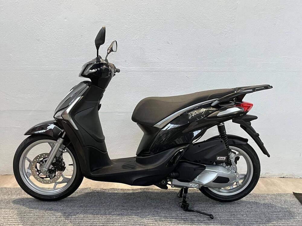 Piaggio Liberty 50 RST (2025) (2)
