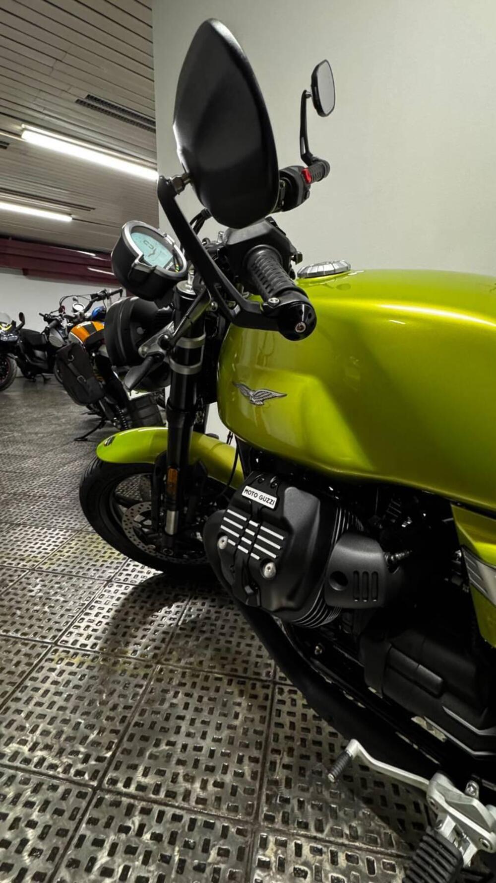 Moto Guzzi V7 Sport (2025) (6)