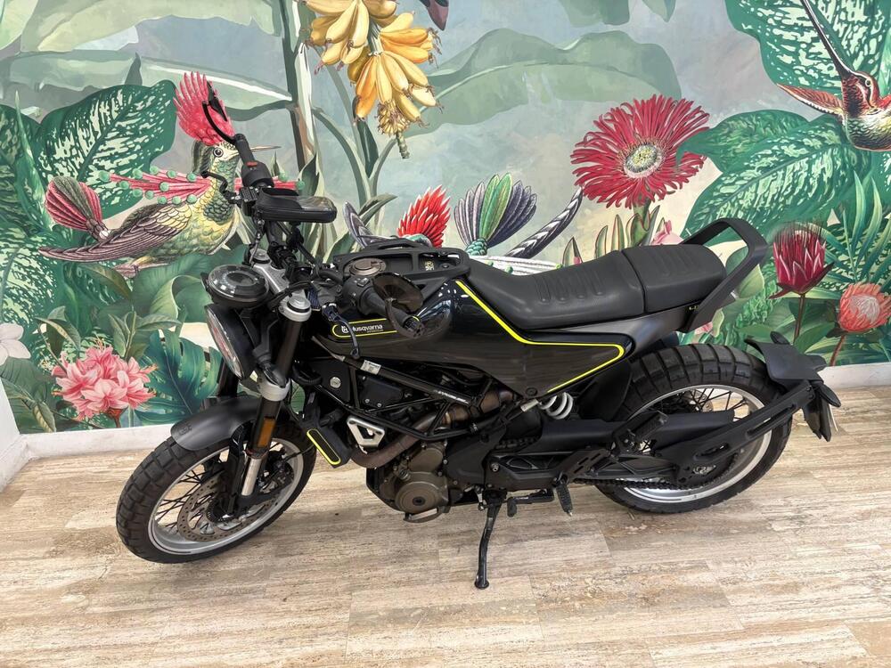 Husqvarna Svartpilen 401 (2018 - 19) (2)
