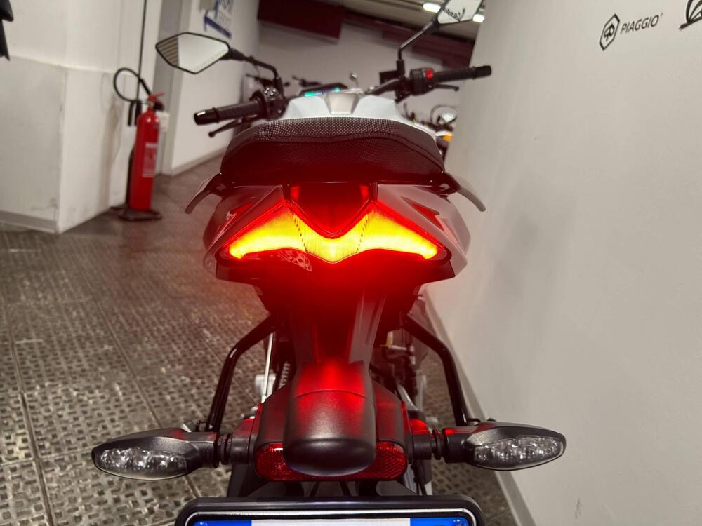 Aprilia Tuono 457 (2025) (4)