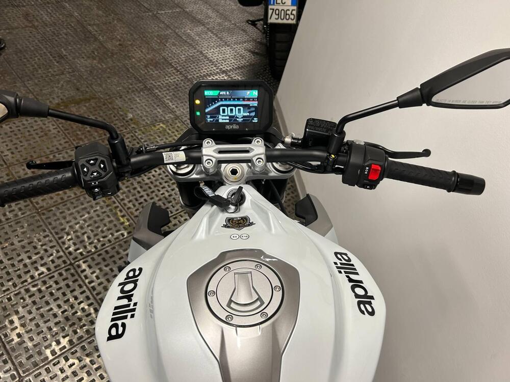 Aprilia Tuono 457 (2025) (6)