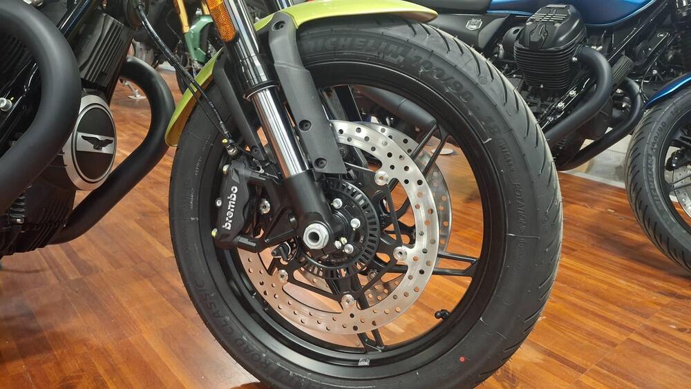 Moto Guzzi V7 Sport (2025) (3)