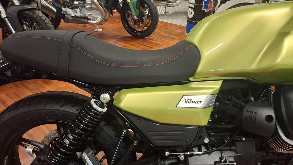 Moto Guzzi V7 Sport (2025) (4)