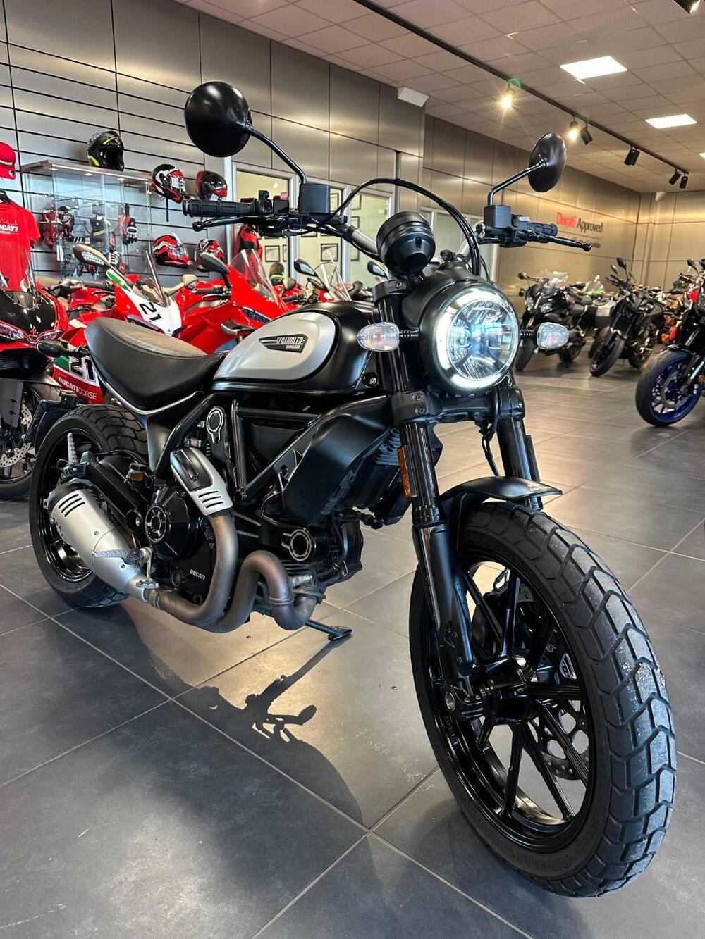 Ducati Scrambler 800 Icon Dark (2021 - 22)
