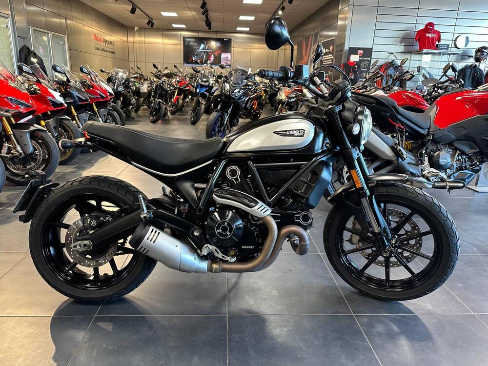 Ducati Scrambler 800 Icon Dark (2021 - 22) (2)