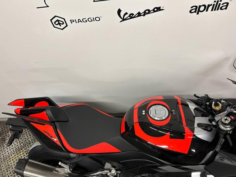 Aprilia RSV4 1100 Factory (2025) (4)