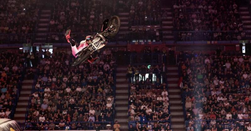 Milano: il Forum esplode con i Masters of Dirt: 18 mila spettatori per lo show dell&rsquo;anno