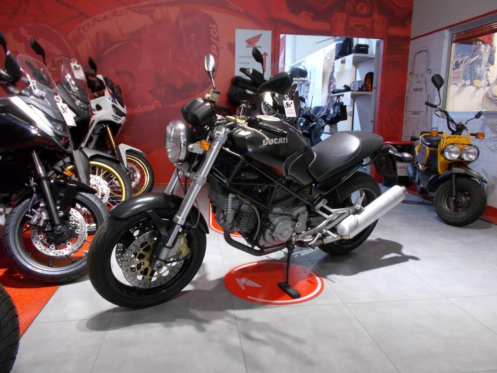 Ducati Monster 900 Dark I.E. (1999 - 02) (2)