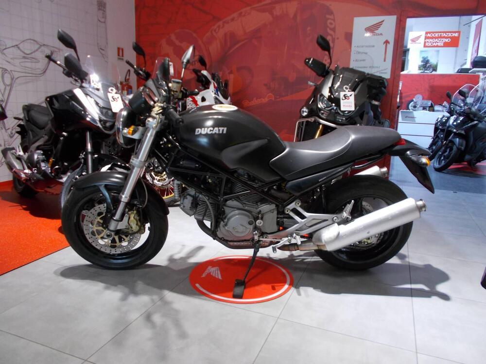 Ducati Monster 900 Dark I.E. (1999 - 02) (3)