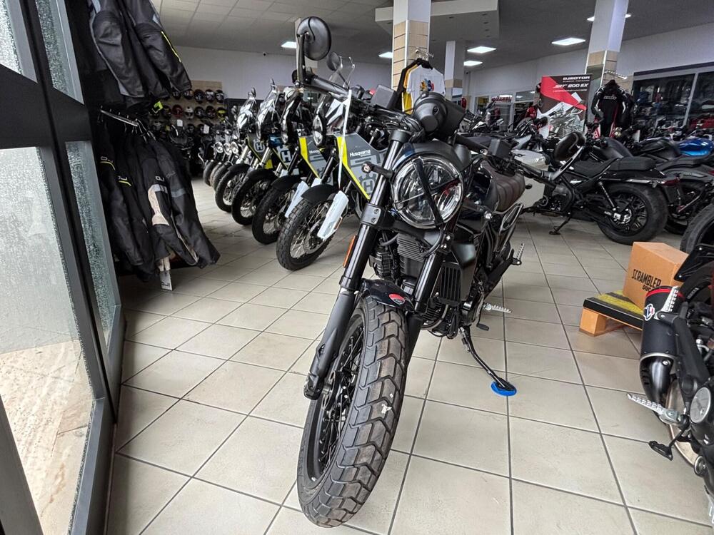 Ducati Scrambler 800 Nightshift (2023 - 25) (6)