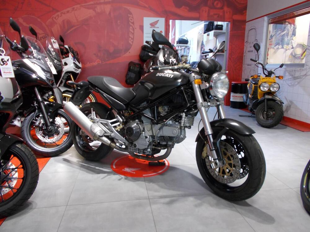 Ducati Monster 900 Dark I.E. (1999 - 02) (10)