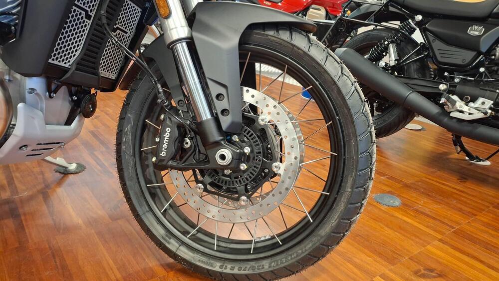 Moto Guzzi Stelvio Duecento Tributo (2025) (3)