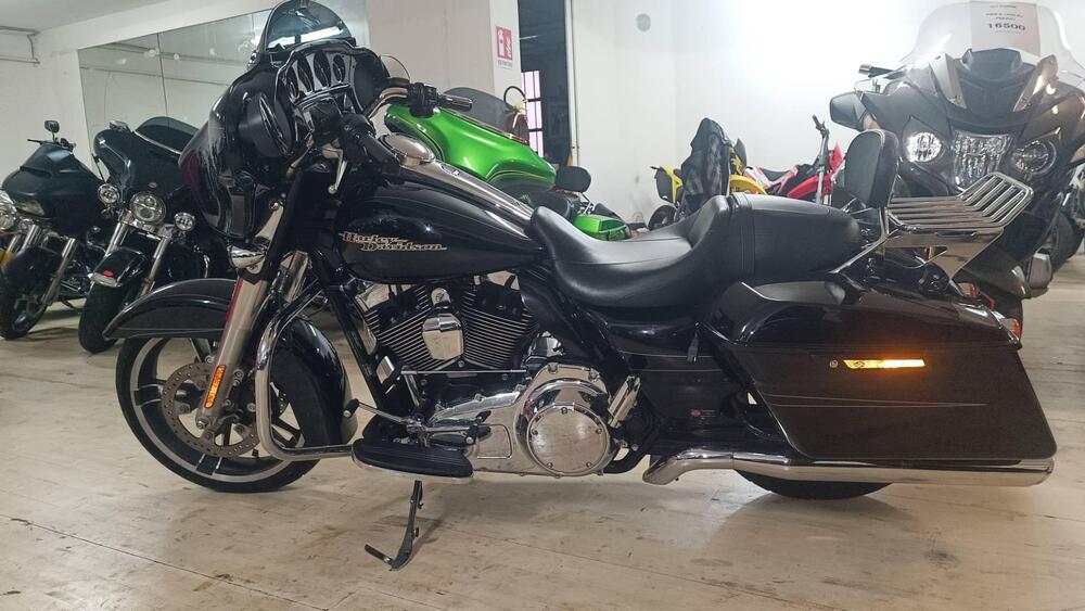 Harley-Davidson 1690 Street Glide Special (2014 - 16) - FLHX (4)