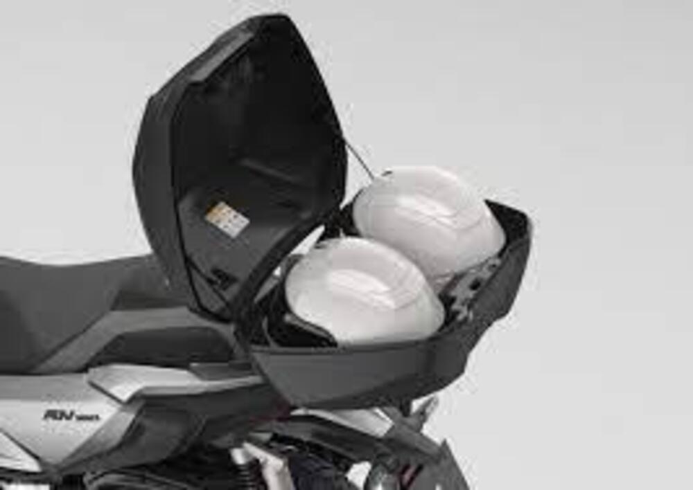 Honda ADV 350 (2022 - 24) (6)