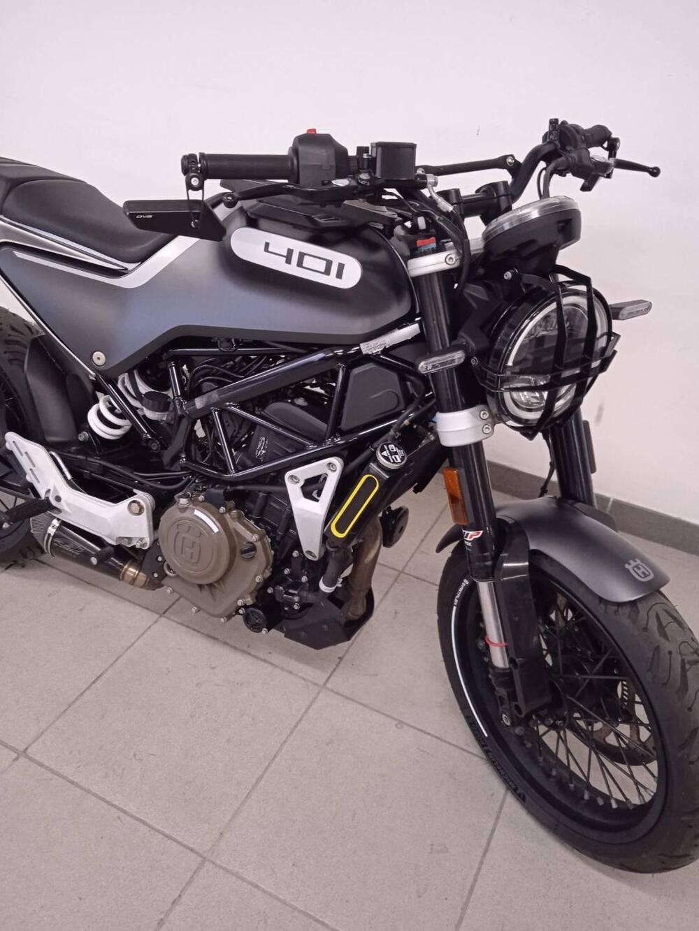 Husqvarna Svartpilen 401 (2020) (2)