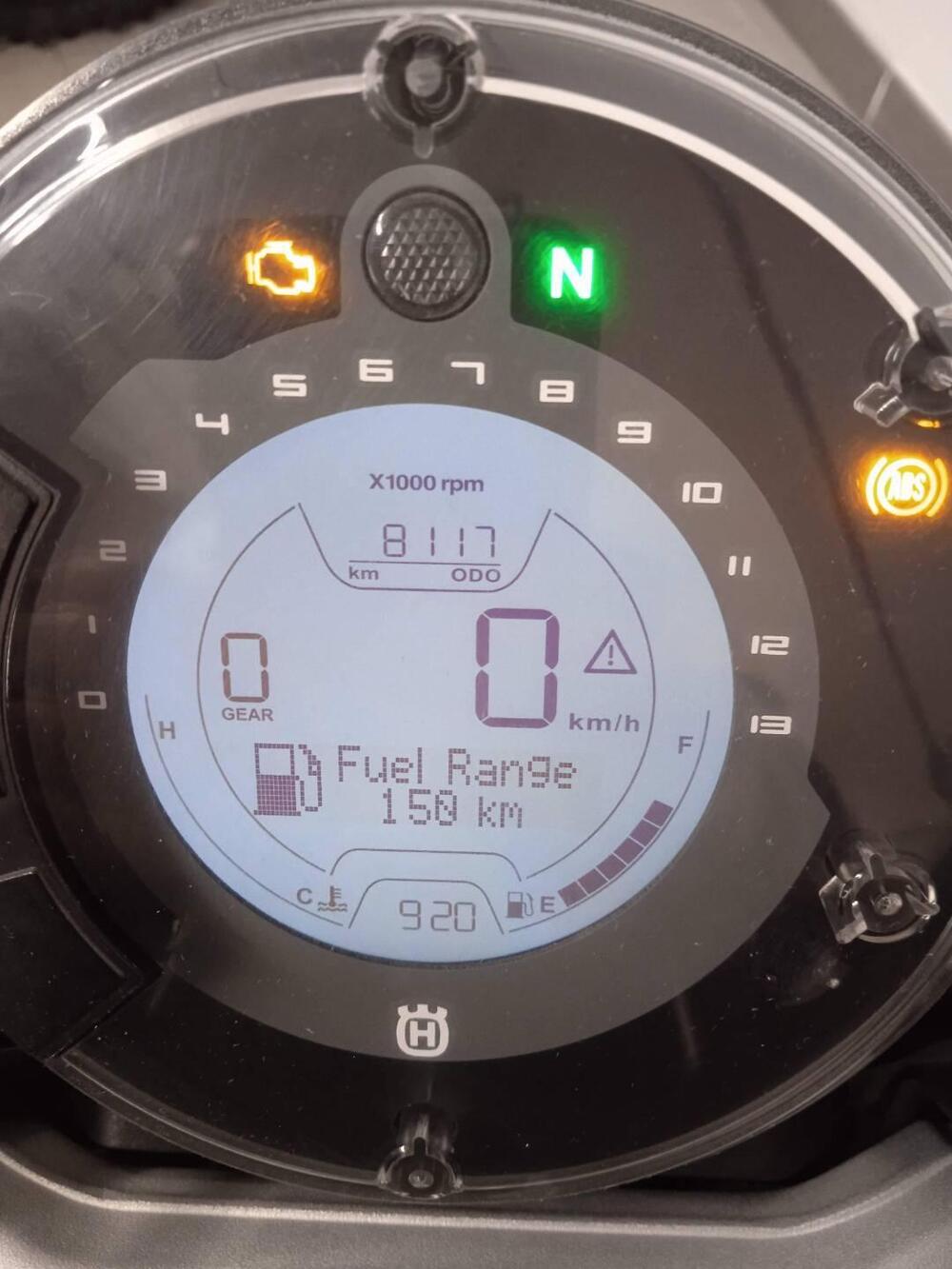 Husqvarna Svartpilen 401 (2020) (3)