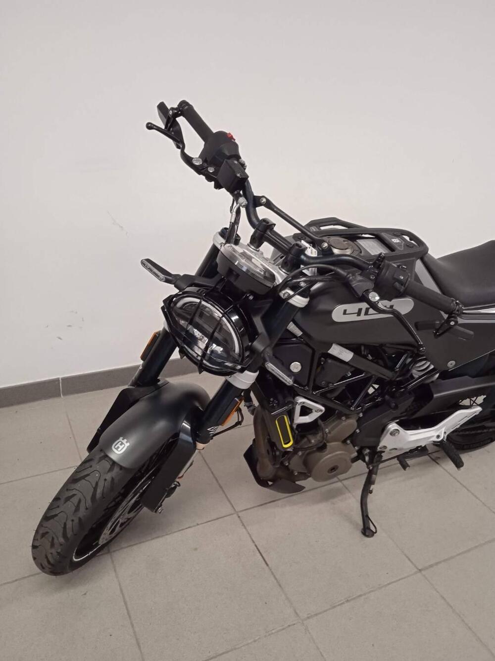 Husqvarna Svartpilen 401 (2020) (5)