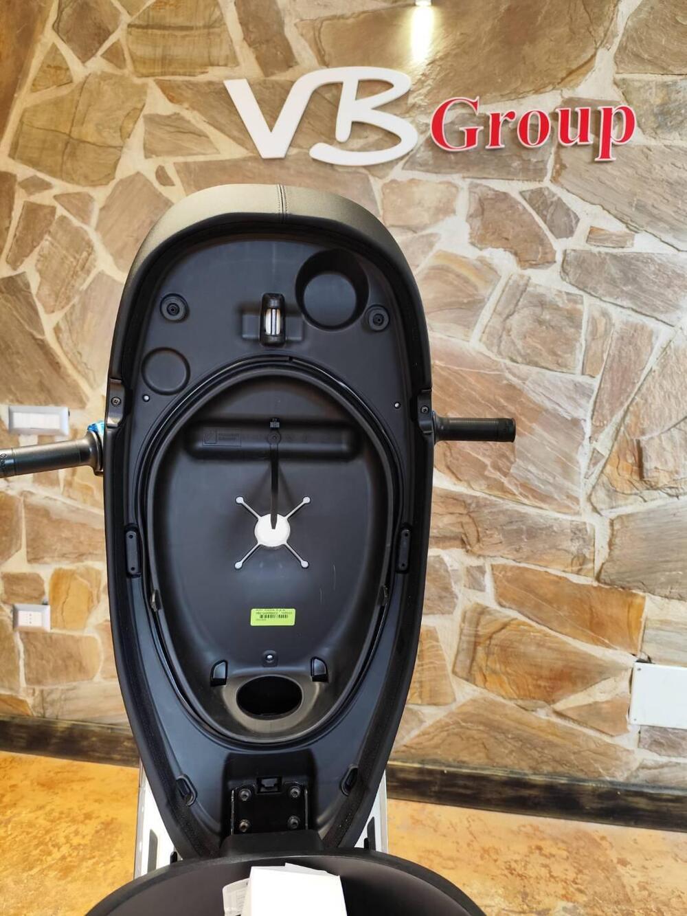 Vespa Primavera 150 (2024 - 25) (10)