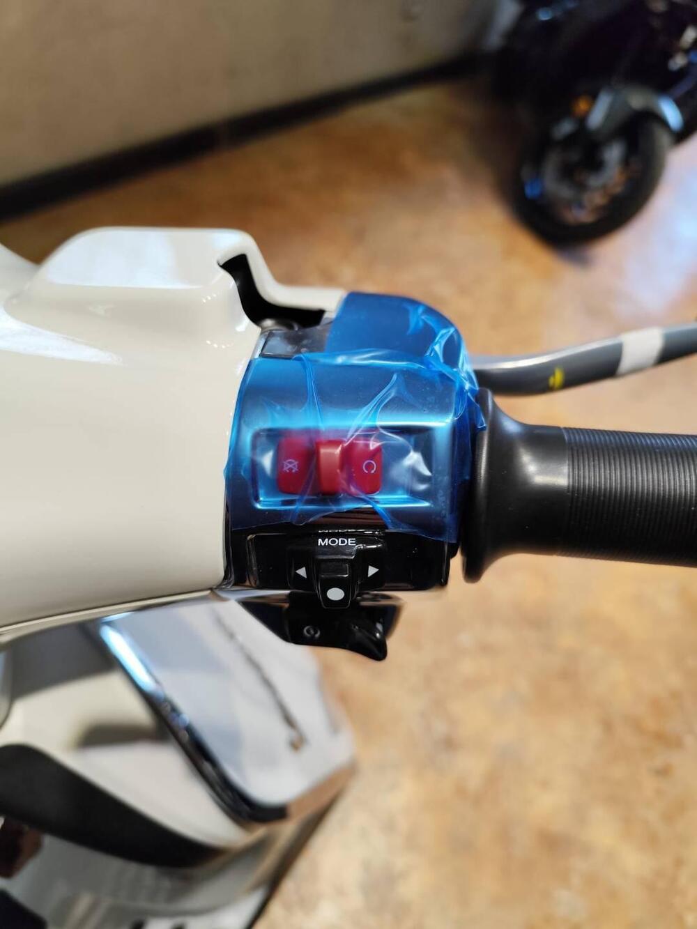 Vespa Primavera 150 (2024 - 25) (7)