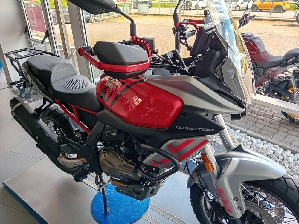 QJ Motor SRT 600 SX (2024 - 25) (13)