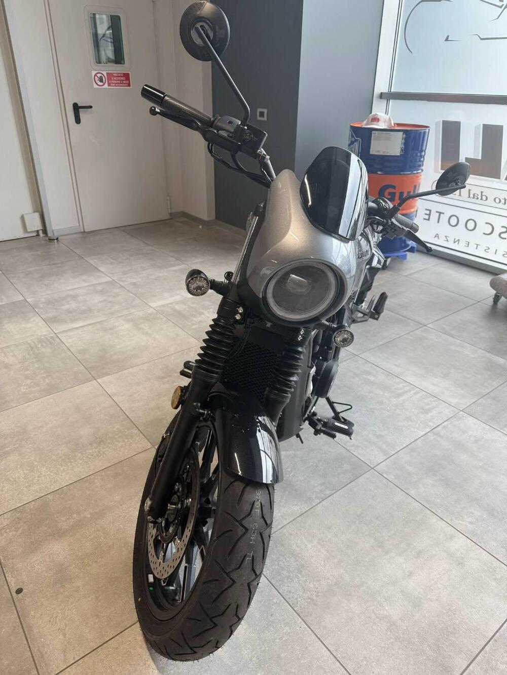 Moto Morini Calibro Custom (2024 - 25) (3)