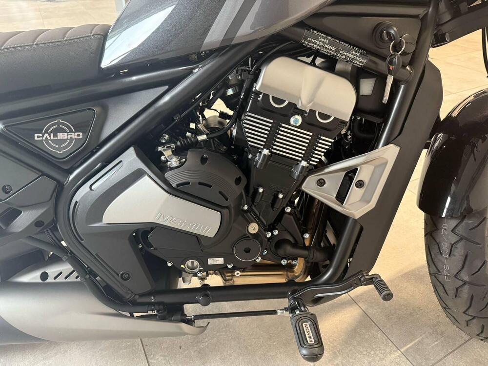 Moto Morini Calibro Custom (2024 - 25) (9)