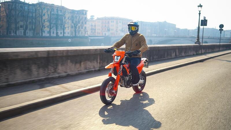 VM 450 SMR: questa motard &egrave; una vera bomba! | Il TEST di Moto.it