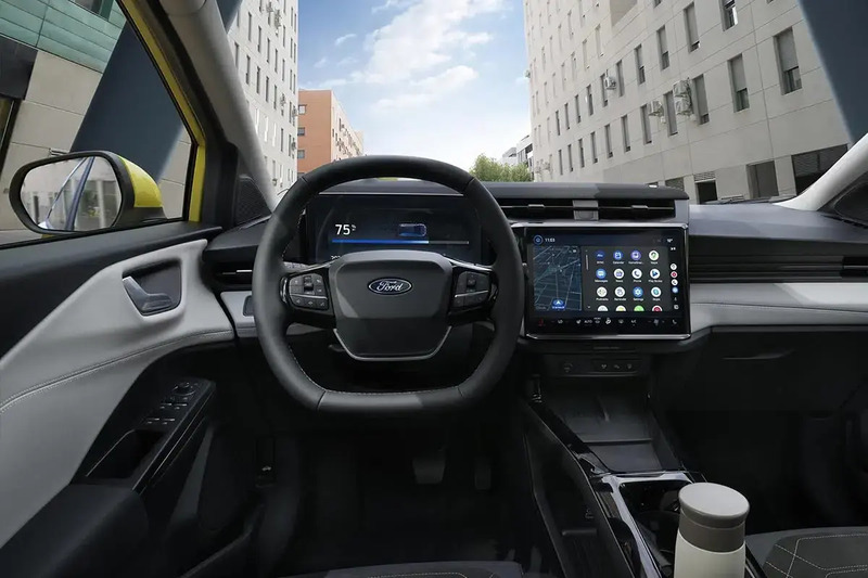 Gli interni di Ford Puma