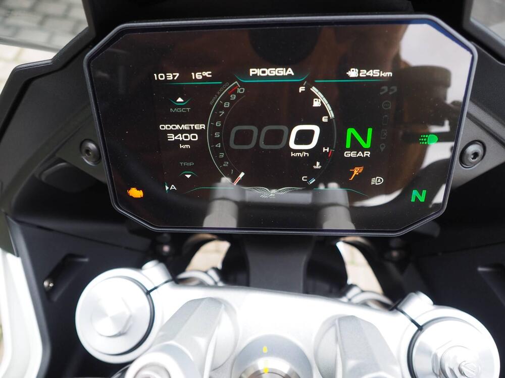 Moto Guzzi V100 Mandello (2022 - 24) (7)