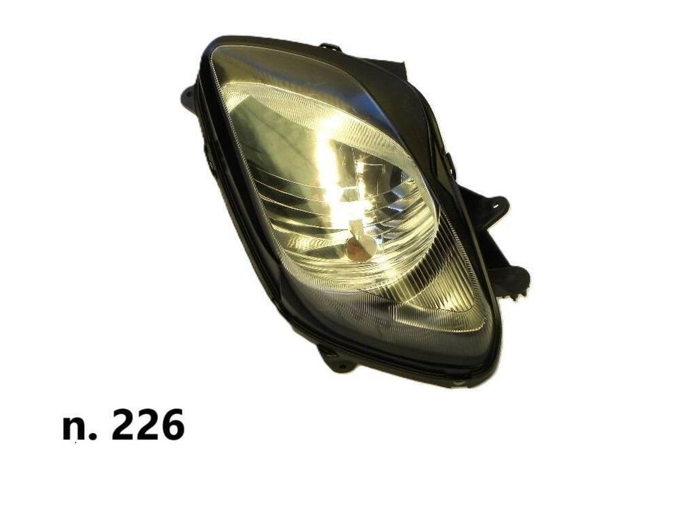 Faro anteriore sx per Suzuki Burgman AN 650 (n. 22