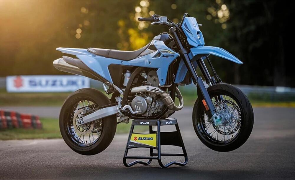 Suzuki DR-Z4SM (2025) (8)