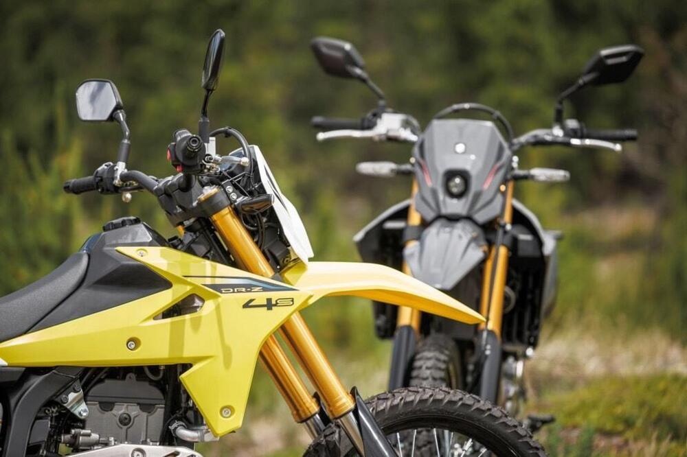 Suzuki DR-Z4S (2025) (10)