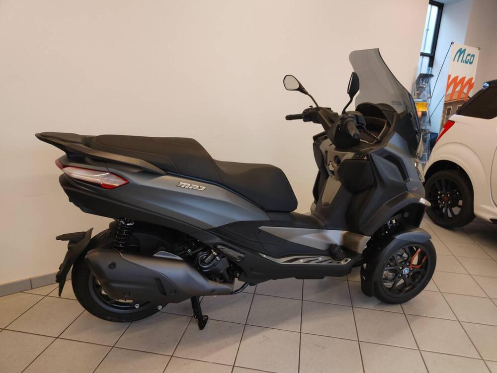 Piaggio MP3 530 Hpe Exclusive (2025) (7)