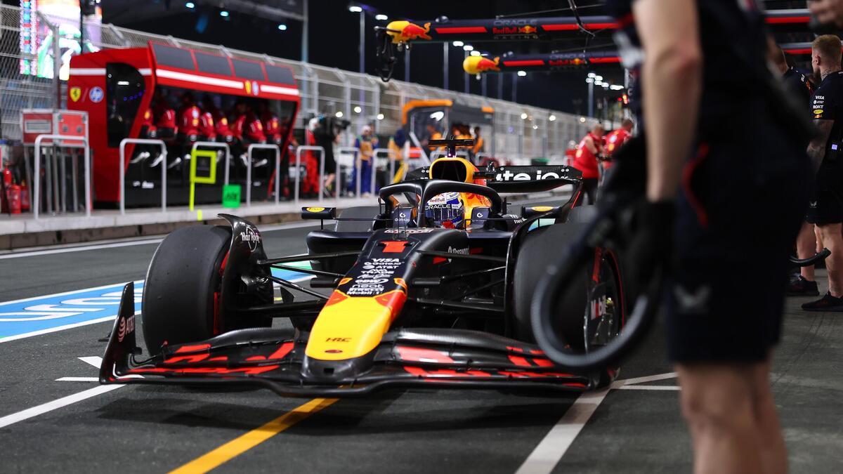 F1. Qualifiche GP Arabia Saudita: super pole per Verstappen che argina Piastri. Norris nel muro nel Q3