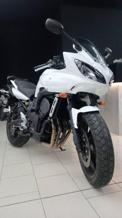 Yamaha FZ6 Fazer (2004 - 07) usata