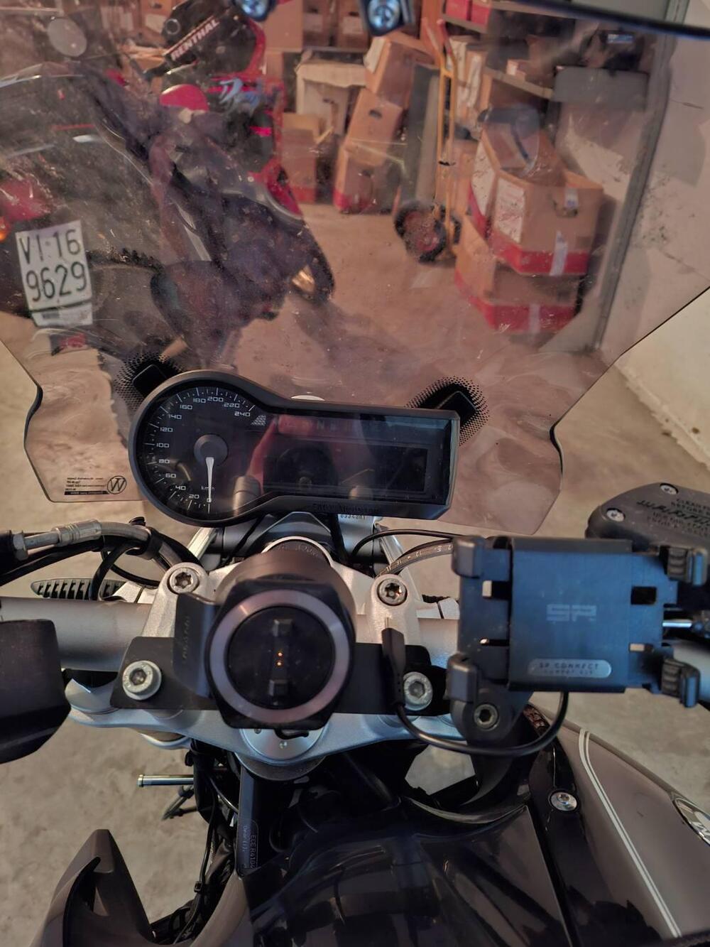 Bmw R 1200 R Black Edition (2017 - 18) (14)