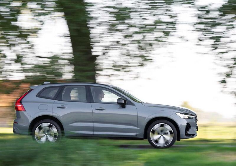 VOLVO Veicoli Commerciali XC60 (2019-->>) (3)