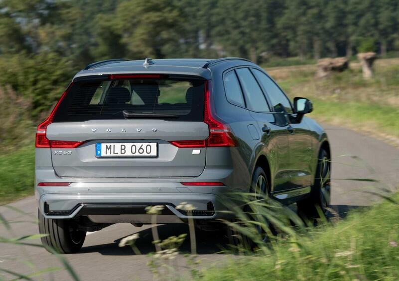 VOLVO Veicoli Commerciali XC60 (2019-->>) (4)