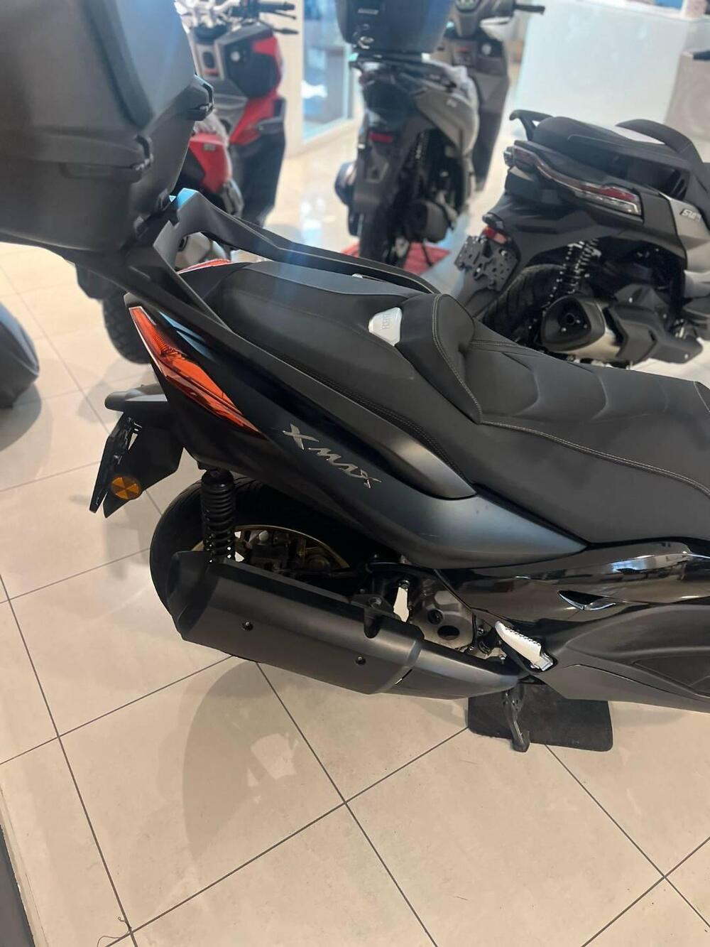Yamaha X-Max 300 Tech Max (2021 - 24) (3)