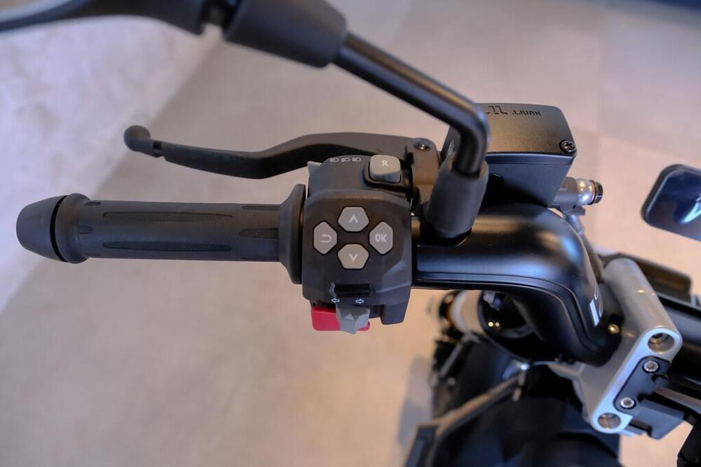 Bmw CE 02 AM (2024 - 26) (6)