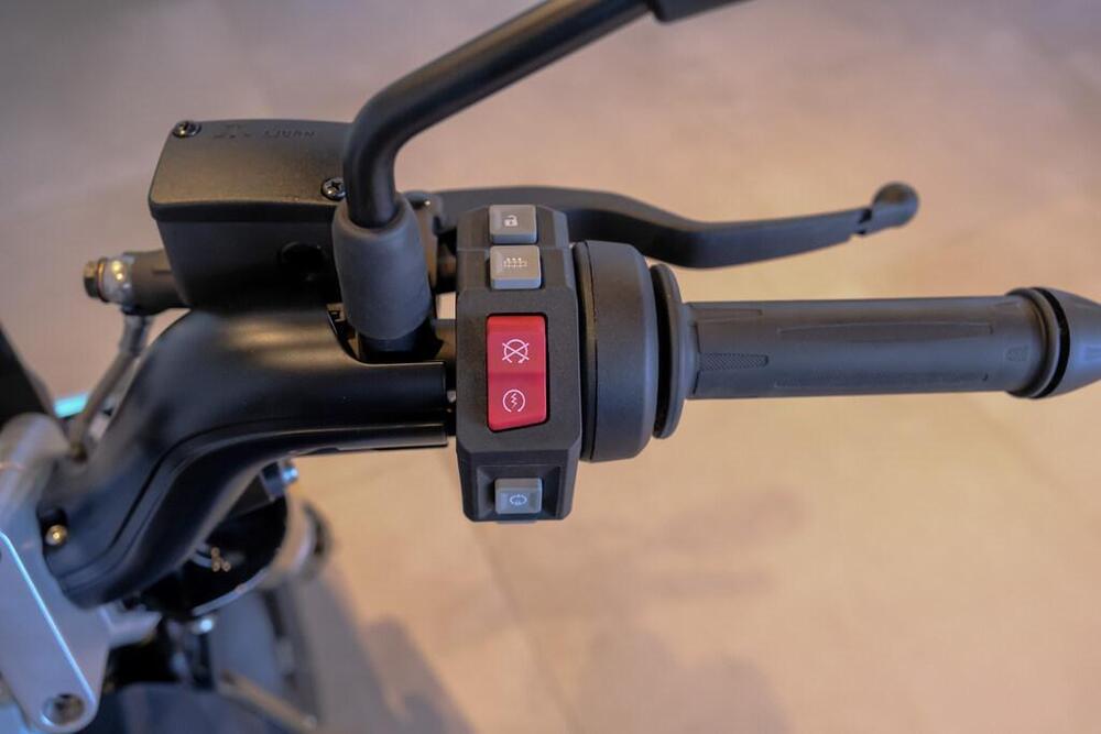 Bmw CE 02 AM (2024 - 26) (8)