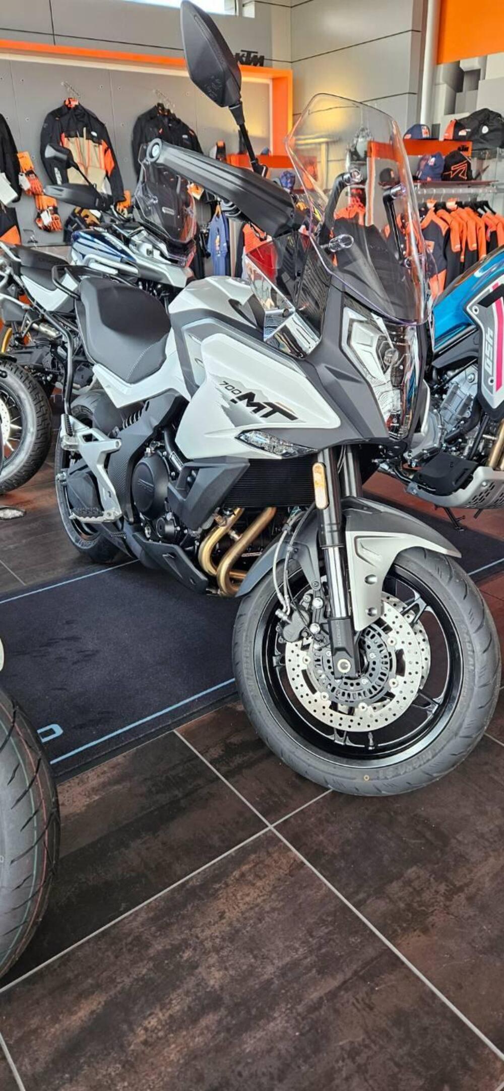 CFMOTO 700MT (2024 - 25) (2)