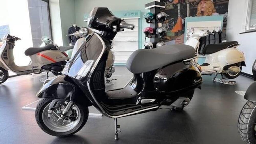 Vespa GTS 125 (2025) (2)