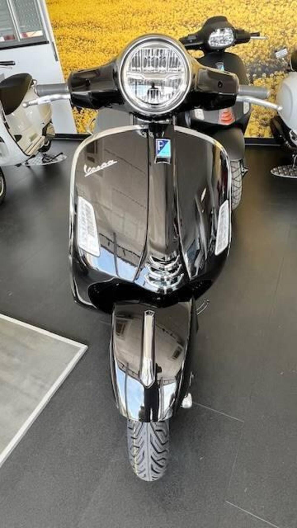 Vespa GTS 125 (2025) (4)